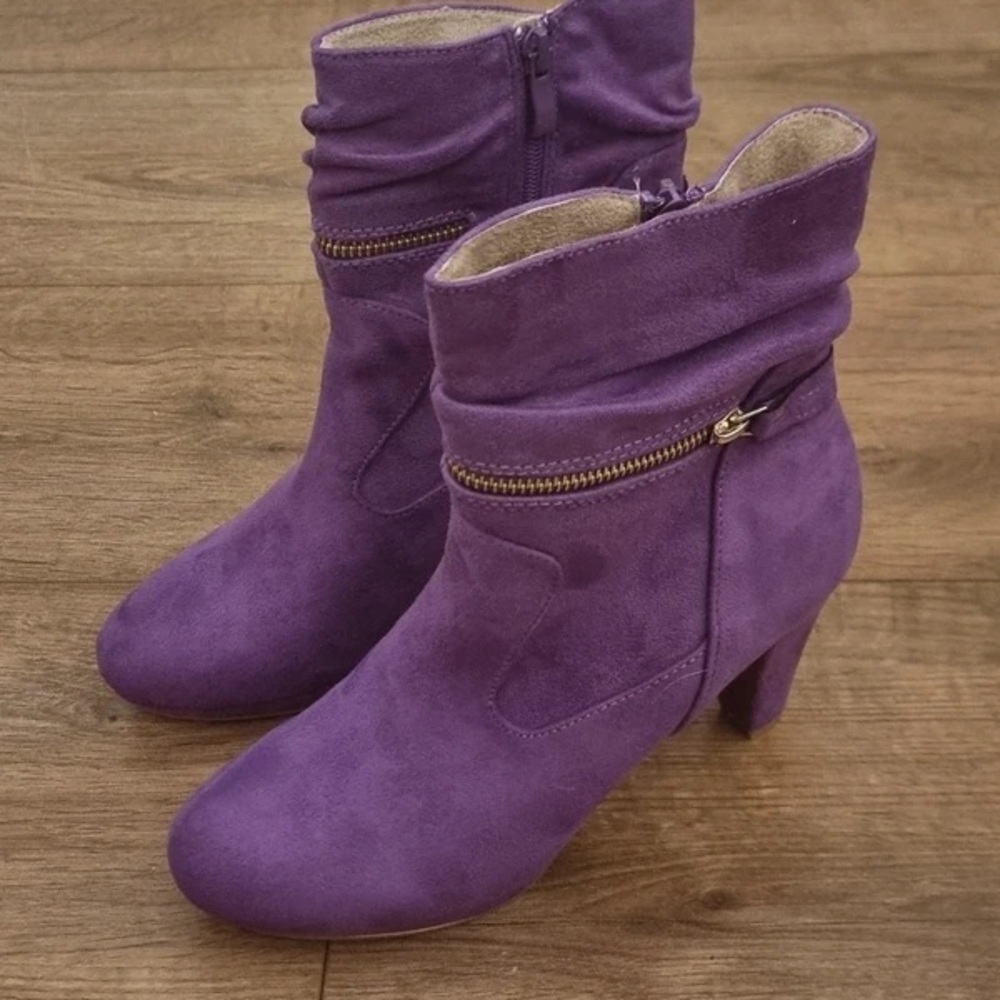 Chic Purple Heeled Boots